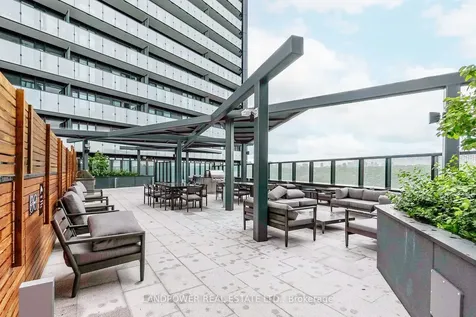 585 Bloor Street E Toronto ON M4W 0B3