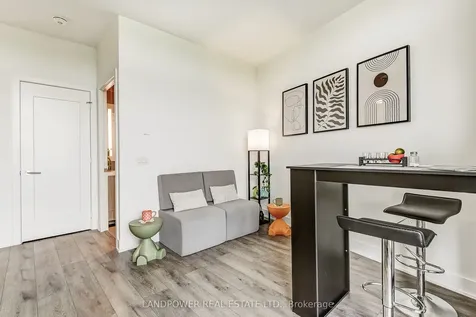 585 Bloor Street E Toronto ON M4W 0B3