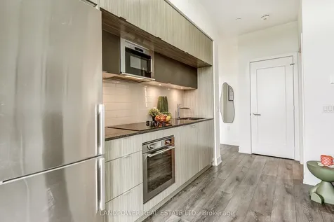 585 Bloor Street E Toronto ON M4W 0B3