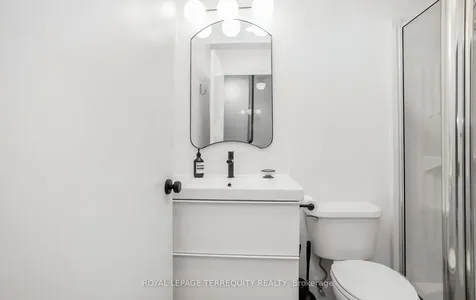50 Camden Street Toronto ON M5V 3N1