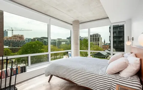 50 Camden Street Toronto ON M5V 3N1