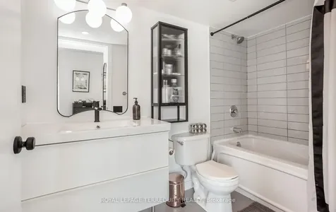 50 Camden Street Toronto ON M5V 3N1