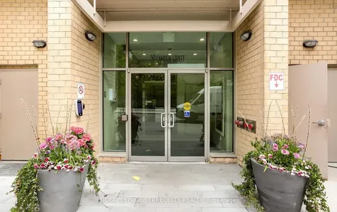 50 Camden Street Toronto ON M5V 3N1