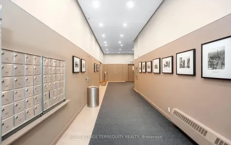 50 Camden Street Toronto ON M5V 3N1