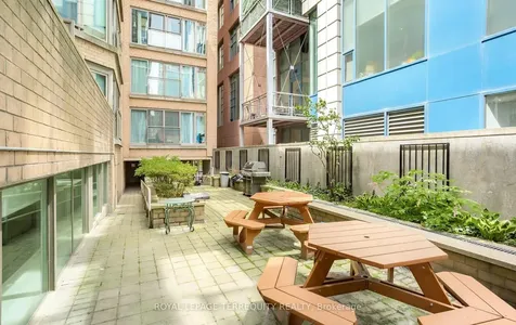 50 Camden Street Toronto ON M5V 3N1