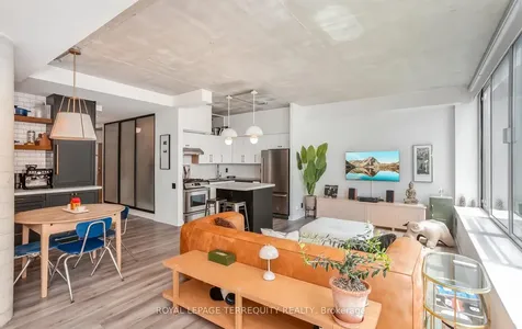 50 Camden Street Toronto ON M5V 3N1