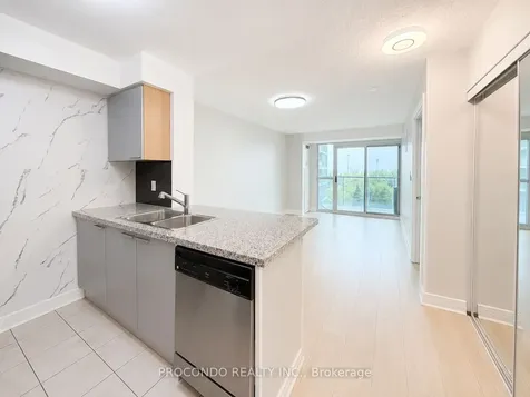 18 Harrison Garden Boulevard Toronto ON M2N 7J7