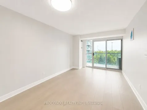 18 Harrison Garden Boulevard Toronto ON M2N 7J7