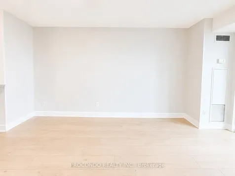 18 Harrison Garden Boulevard Toronto ON M2N 7J7