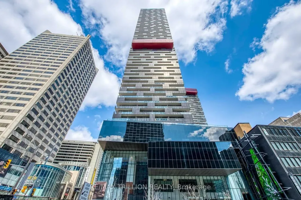 8 Eglinton Avenue E Toronto ON M4P 0C1