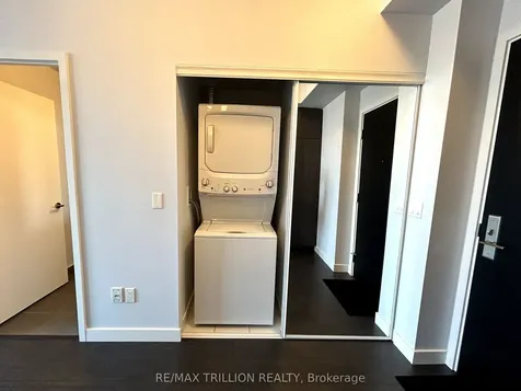 8 Eglinton Avenue E Toronto ON M4P 0C1