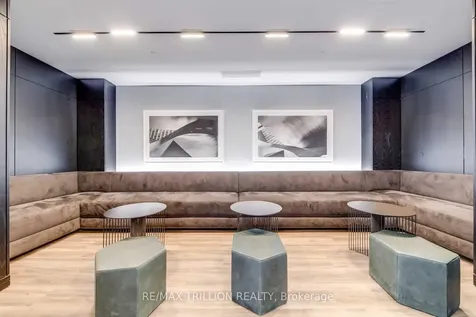 8 Eglinton Avenue E Toronto ON M4P 0C1