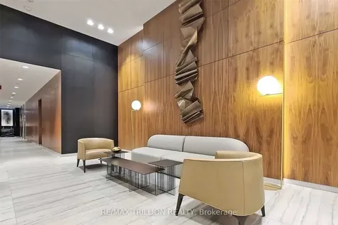 8 Eglinton Avenue E Toronto ON M4P 0C1