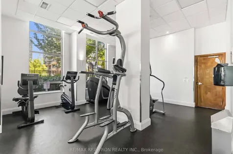 35 Bales Avenue Toronto ON M2N 7L7