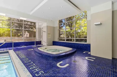 35 Bales Avenue Toronto ON M2N 7L7