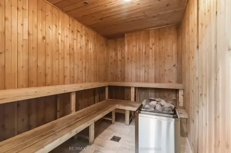 35 Bales Avenue Toronto ON M2N 7L7
