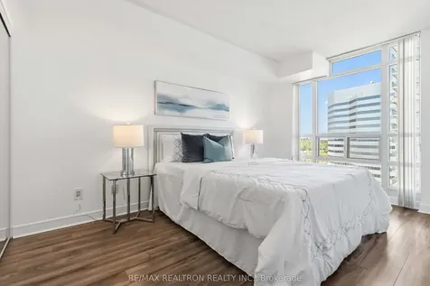 35 Bales Avenue Toronto ON M2N 7L7