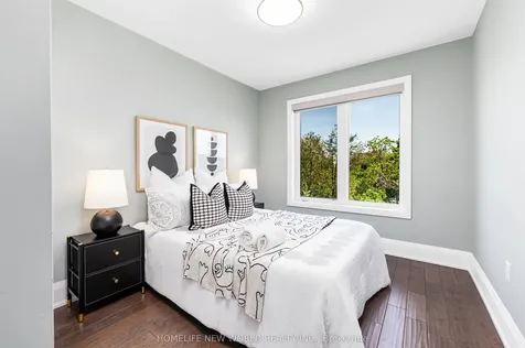 57 Kenneth Wood Crescent Toronto ON M2N 0K3