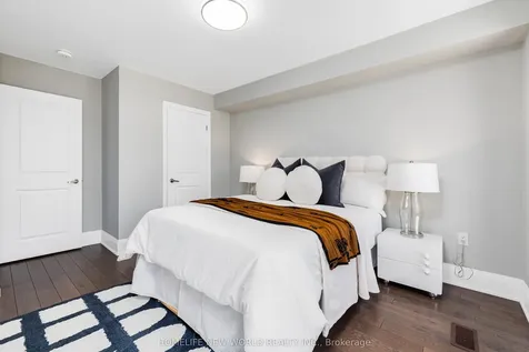 57 Kenneth Wood Crescent Toronto ON M2N 0K3