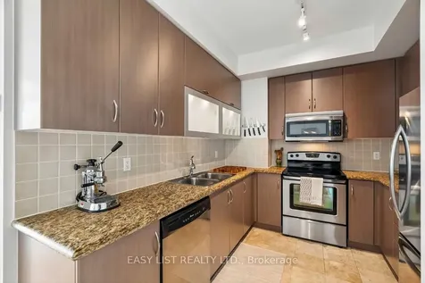 90 Stadium Road Toronto ON M5V 3W5