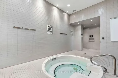 90 Stadium Road Toronto ON M5V 3W5