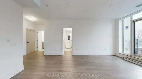 10 Inn On The Park Drive Toronto ON M3C 0P9