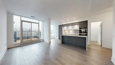 10 Inn On The Park Drive Toronto ON M3C 0P9