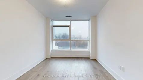 10 Inn On The Park Drive Toronto ON M3C 0P9
