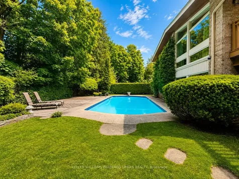 31 Janus Court Toronto ON M2H 1S3