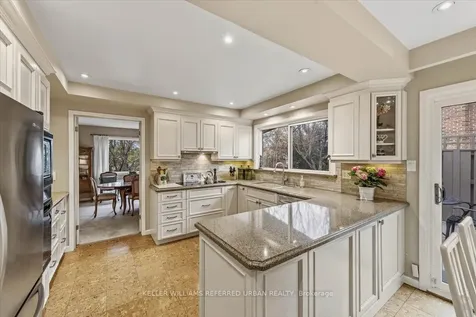 31 Janus Court Toronto ON M2H 1S3
