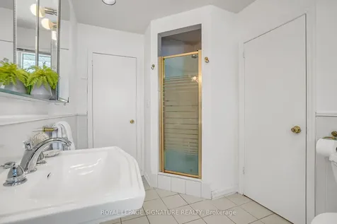 96 Elvaston Drive Toronto ON M4A 1N6