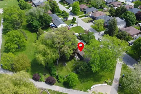 96 Elvaston Drive Toronto ON M4A 1N6