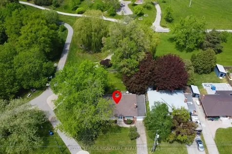 96 Elvaston Drive Toronto ON M4A 1N6