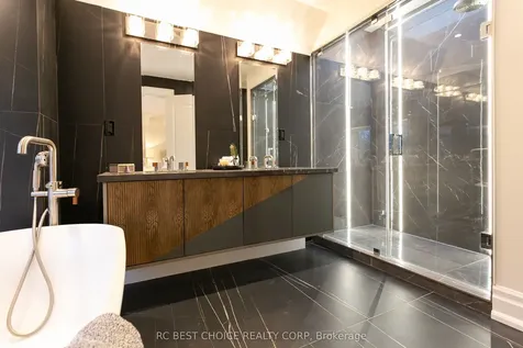 184 Mcrae Drive Toronto ON M4G 1T1