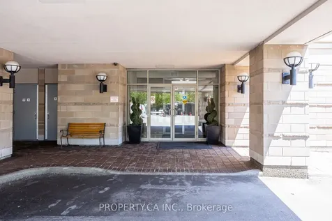 4200 Bathurst Street Toronto ON M3H 3R1