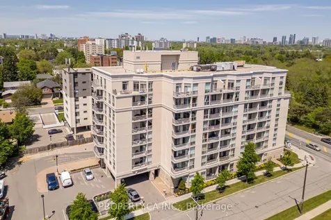 4200 Bathurst Street Toronto ON M3H 3R1