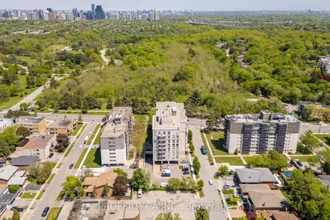 4200 Bathurst Street Toronto ON M3H 3R1