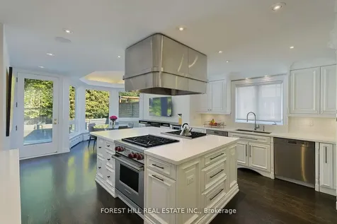 34 Forest Ridge Drive Toronto ON M6B 1H3
