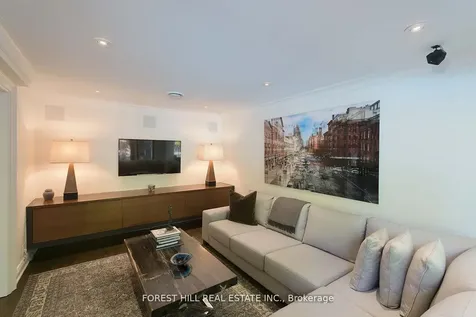 34 Forest Ridge Drive Toronto ON M6B 1H3
