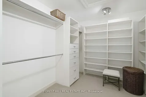 34 Forest Ridge Drive Toronto ON M6B 1H3