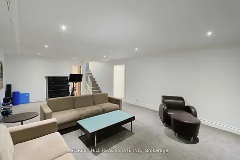 34 Forest Ridge Drive Toronto ON M6B 1H3