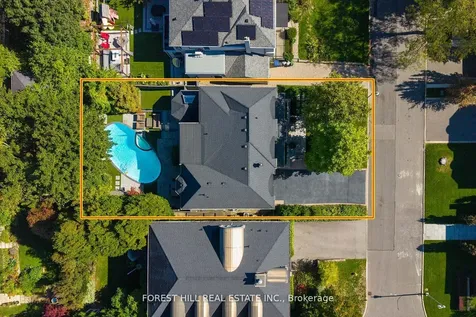 34 Forest Ridge Drive Toronto ON M6B 1H3