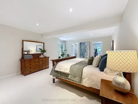29 Tarlton Road Toronto ON M5P 2M6