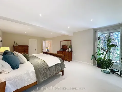 29 Tarlton Road Toronto ON M5P 2M6