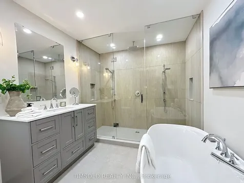 29 Tarlton Road Toronto ON M5P 2M6