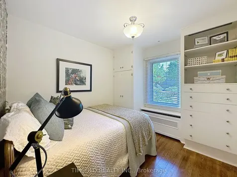 29 Tarlton Road Toronto ON M5P 2M6