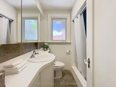 29 Tarlton Road Toronto ON M5P 2M6
