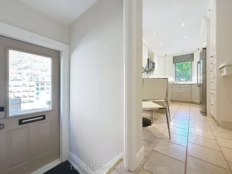 29 Tarlton Road Toronto ON M5P 2M6