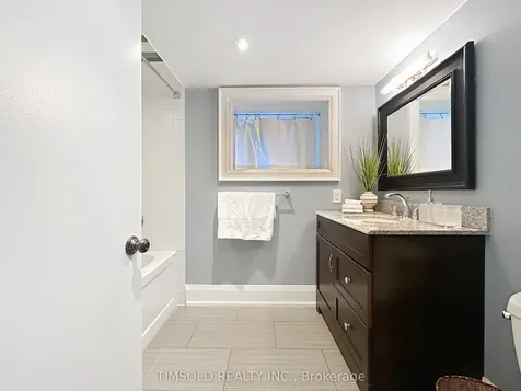 29 Tarlton Road Toronto ON M5P 2M6
