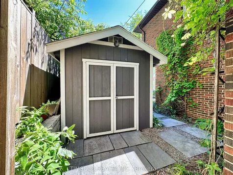 29 Tarlton Road Toronto ON M5P 2M6
